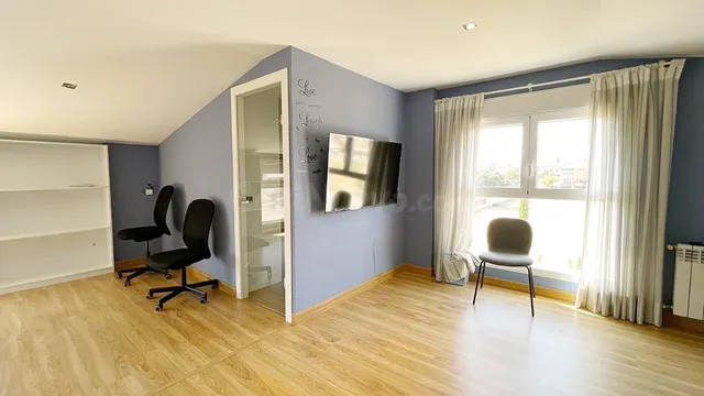 ¡EN ALQUILER PARA ESTUDIANTES! habitaciones EN CHALET CON REFORMA RECIENTE EN VILLANUEVA DE LA CAÑADA. — 37