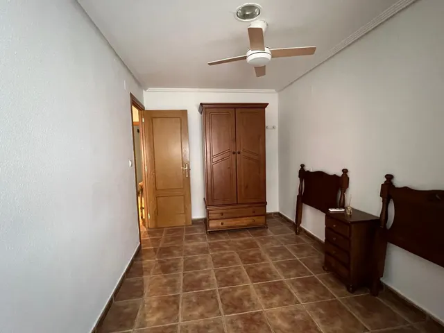 Piso en Venta con Vistas al Mar en Playa Levante, Santa Pola — 7