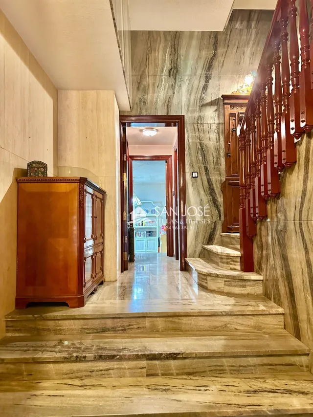 SE VENDE CASA CON PISCINA EN GLORIETA DE NOVELDA. — 40