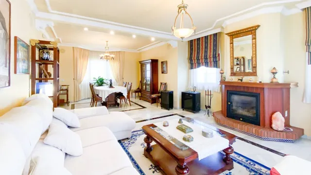 VENTA DE CHALET INDEPENDIENTE EN LA ZONA DE EL LAGAREJO, MIJAS COSTA. ¡5 DORMITORIOS Y PISCINA! — 9