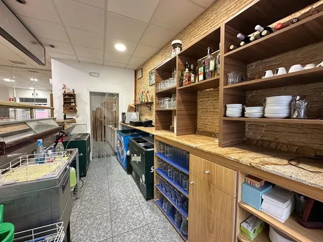 Oportunidad Única: Local Comercial Totalmente Acondicionado en San Pedro del Pinatar (Murcia) — 6