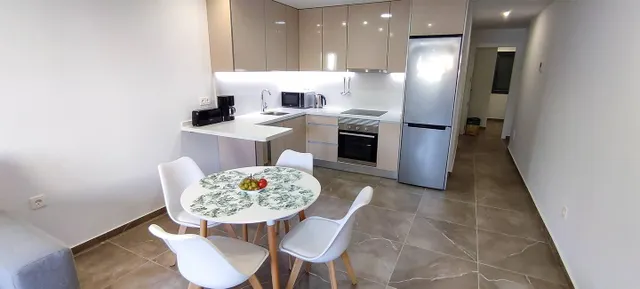 Nuevo apartamento a tan solo 450 m del mar con piscina y aparcamiento!!! — 7