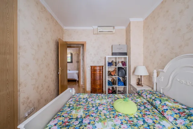 Precioso chalet adosado de cinco dormitorios y tres baños en el PAU de Carabanchel — 24