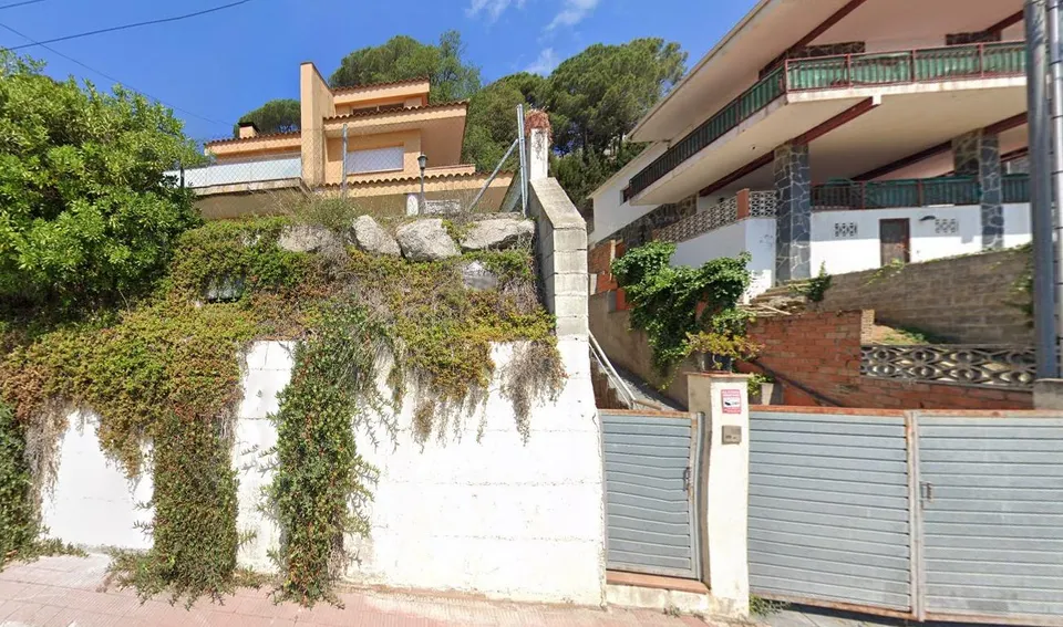 SE VENDE CASA EN DOSRIUS, ZONA CAN MASSUET