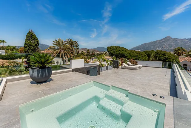 Chalet 4 habitaciones 553m² en venta - Marbella — 37