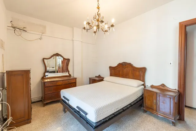 Estupendo piso  en la última planta en calle doctor azpitarte — 18