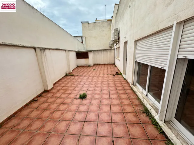VENTA  DE LOCAL COMERCIAL EN BENIFAIO (VALENCIA) — 4