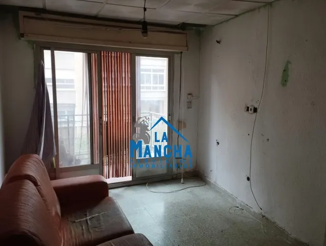 *140.00€* inmobiliaria la mancha vende piso en zona franciscanos de Albacete — 6