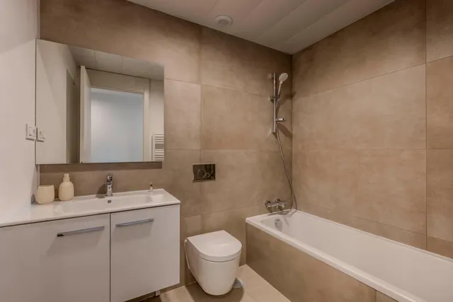 Venta de piso con dos dormitorios en Torremolinos, Málaga, Costa del Sol — 10