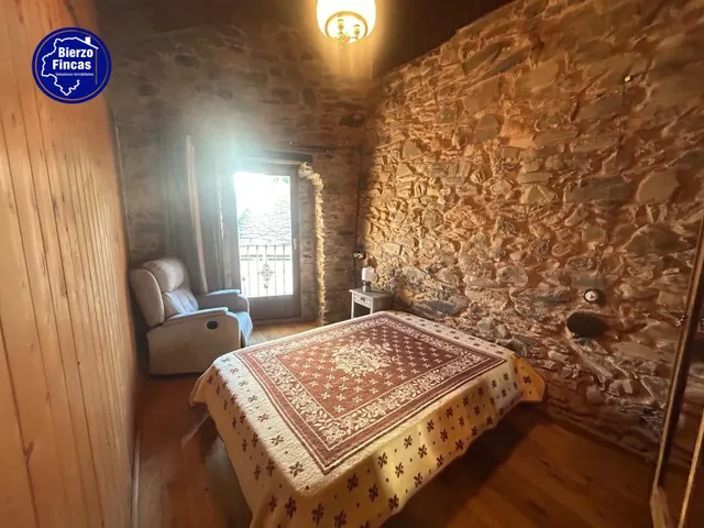 **se alquila casa rústica en Noceda del bierzo** — 6