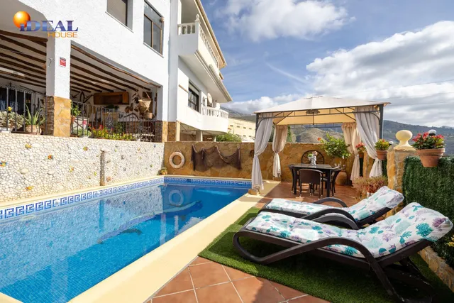 Casa de 6 dormitorios con piscina privada, terrazas y espectaculares vistas en Órgiva – Granada — 5