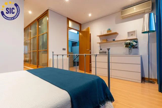 Exclusiva casa en calle Alacuás: espacio, diseño y máximo confort — 30
