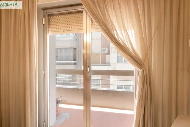 Amplia vivienda en pleno centro de Granada — 46