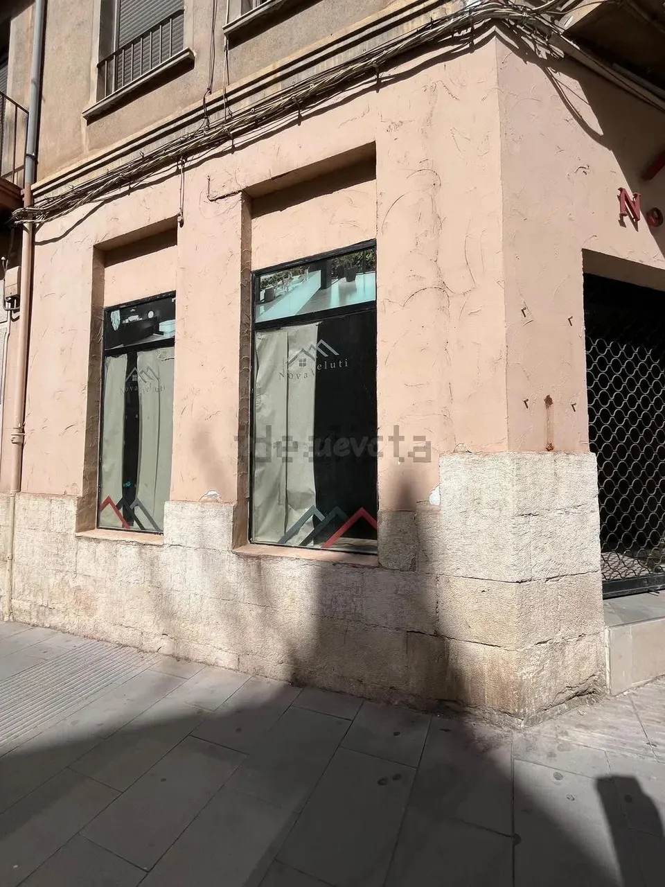 Alquiler de local en Calle Na Saurina d'Entença, 69