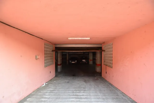 Plaza de párquing en venta para coche pequeño — 6