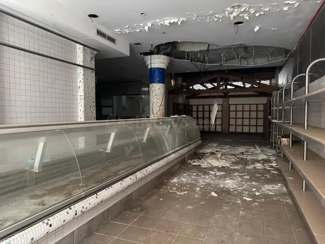 Gran local comercial de 500 m2 con doble acceso y excelente  - foto 5
