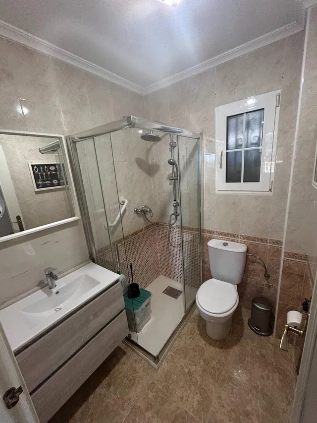 Soleada vivienda en Villamartín, Orihuela Costa. — 18