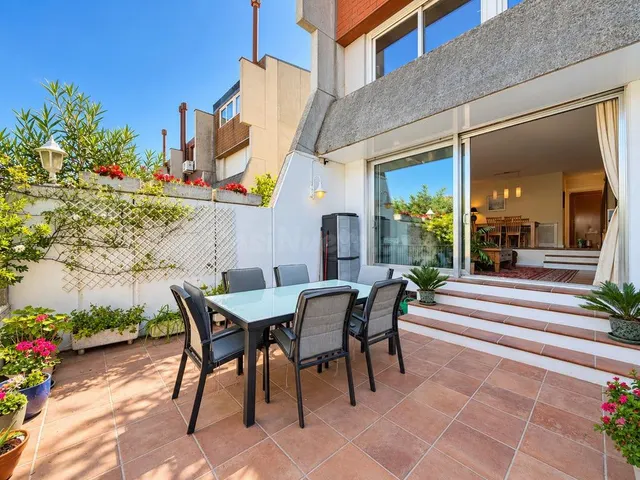chalet pareado en urbanización cerrada en zona norte Pozuelo - foto 3