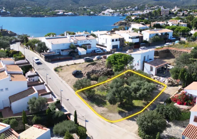 Terreno en venta en Cadaques — 4