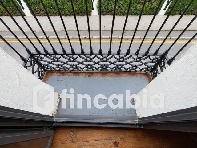 Casa para reformar con patio, balcones y local en Breda — 44