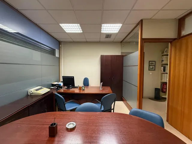 LOCAL IDEAL PARA OFICINAS AL CENTRO DE IGUALADA!!! — 16