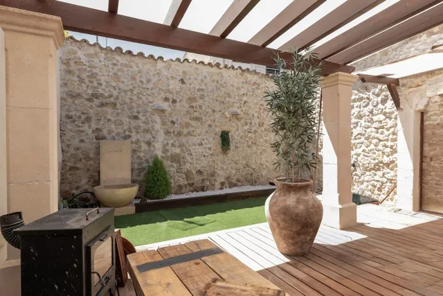 CASA URBANA DE DISEÑO — 24