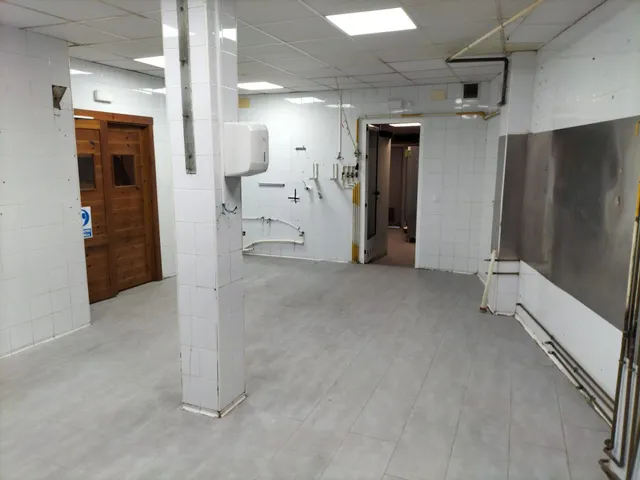 EN VENTA LOCAL COMERCIAL CON INQUILINOS — 39