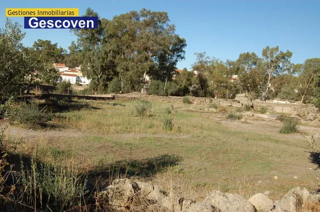 PARCELA DE TERRENO JUNTO AL CASCO URBANO 2.300 m2
