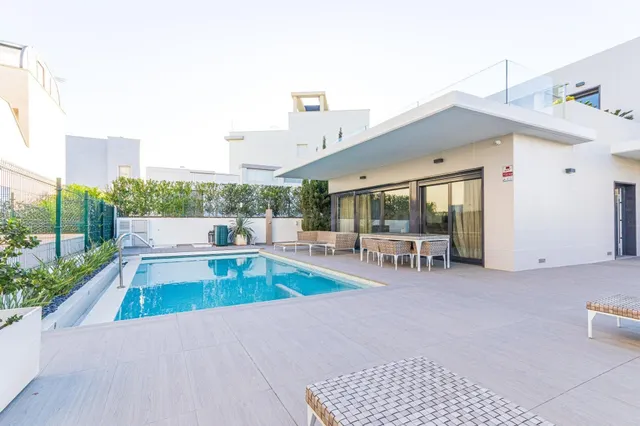 Villa 4 habitaciones 190m² en venta - Altos de Campoamor