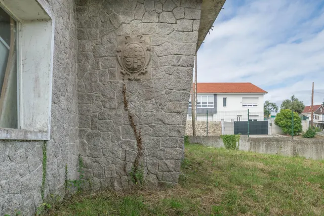 Casa con capilla para reformar en hermosa parcela de Brexo L - foto 4