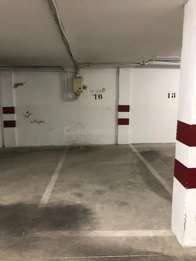 San Basilio - Garaje para coche mediano - foto 4