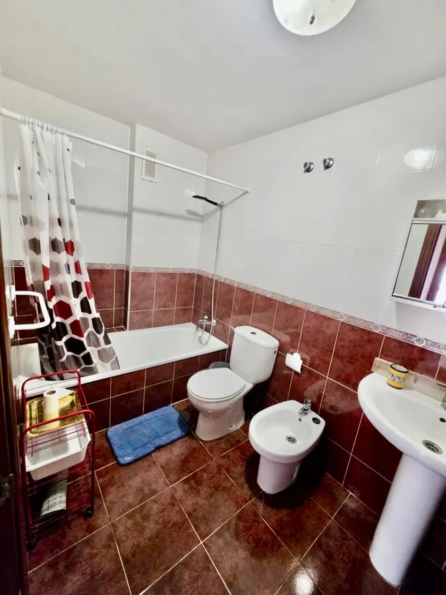 AMPLIO Y LUMINOSO APARTAMENTO DE 3 DORMITORIOS • BENALMÁDENA — 10