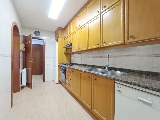 Excelente vivienda en pleno centro de la ciudad, amplitud y luminosidad asegurada ! — 11