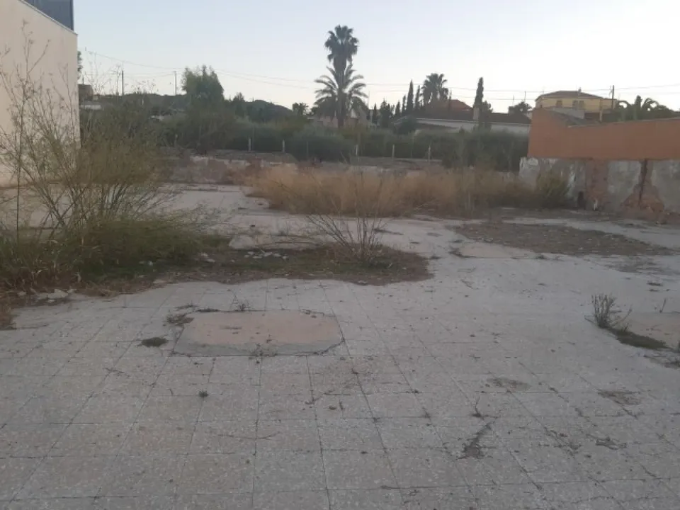 Parcela de terreno industrial
