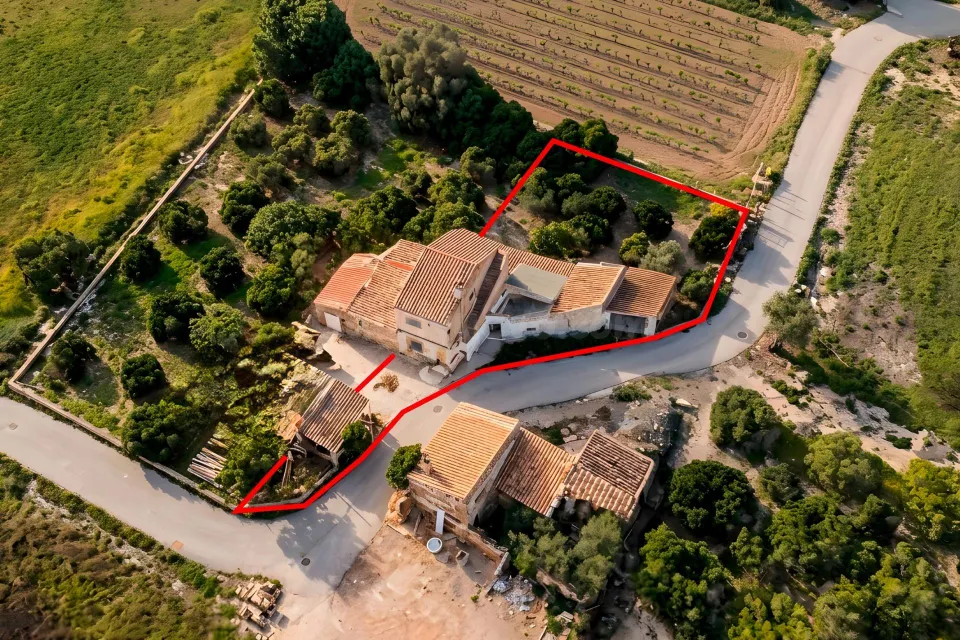 Casa de huerta con terreno entre Santo Angel y Patiño