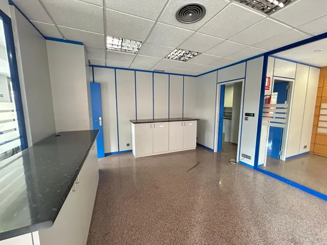 Oficina sin igual en el cruce de la avenida novelda y libertad — 11