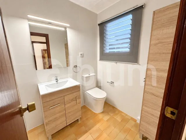Amplio piso de 4 habitaciones con terraza, parking y trastero — 15