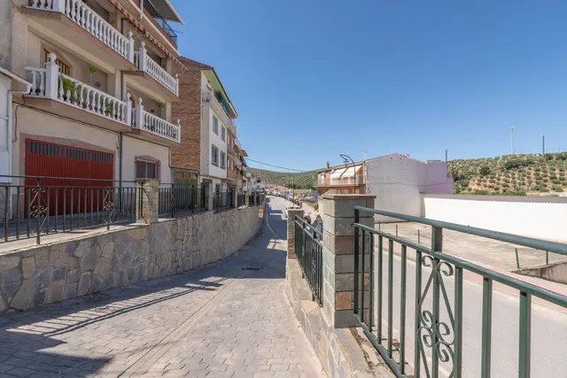 ¡Descubre tu nuevo hogar en benalúa de las villas! — 35