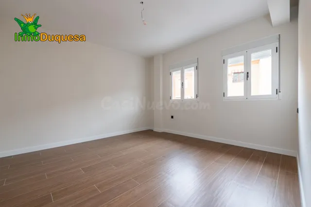 Casa con dimensiones de CHALET en Alfacar, 7 dorm. REFORMA RECIENTE (Sin terminar). — 41