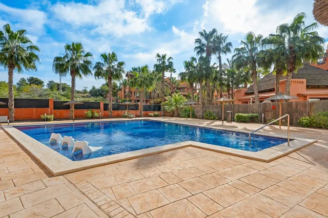 APARTAMENTO DE 2 DORMITORIOS Y 2 BAÑOS EN ORIHUELA COSTA — 12