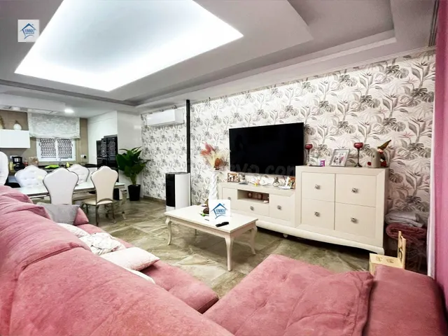 CASA CON TERRENO