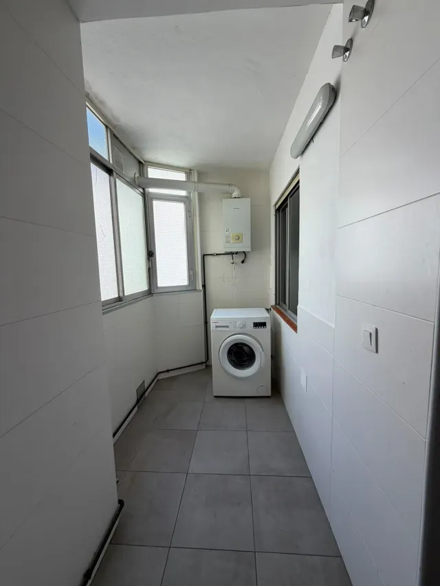 ALQUILER DE EXCELENTE Y AMPLIA VIVIENDA QUE HACE ESQUINA EN ZONA CENTRO DE ALICANTE — 22