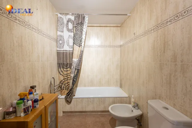 PISO VPO DE CUATRO DORMITORIOS CON GARAJE EN PADRE CLARET — 24