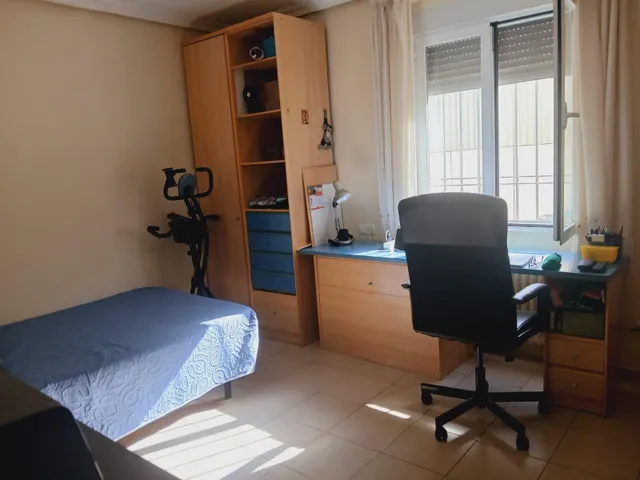 Ático reformado 5 dormitorios en Cáceres centro — 23