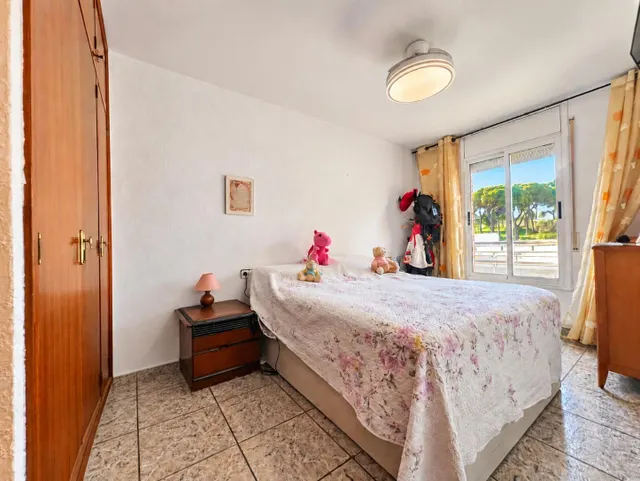 Vivienda luminosa con garaje privado y terraza en una tranquila calle de Gavà — 12