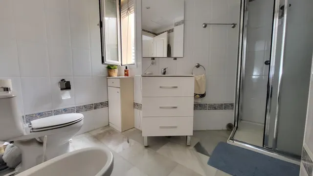 Piso en el centro de San Pedro Alcantara de 2 habitaciones y 2 baños, REFORMADO Y CON GARAJE — 29
