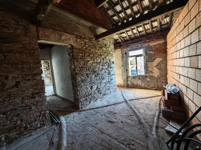 Casa en Campolongo, Pontedeume. — 11