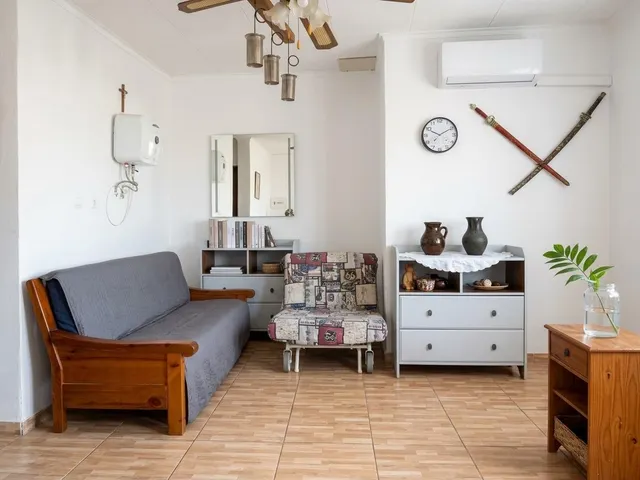 Tu refugio mediterráneo frente a la laguna rosa: un bungalow con amplio patio y muchas posibilidades — 6