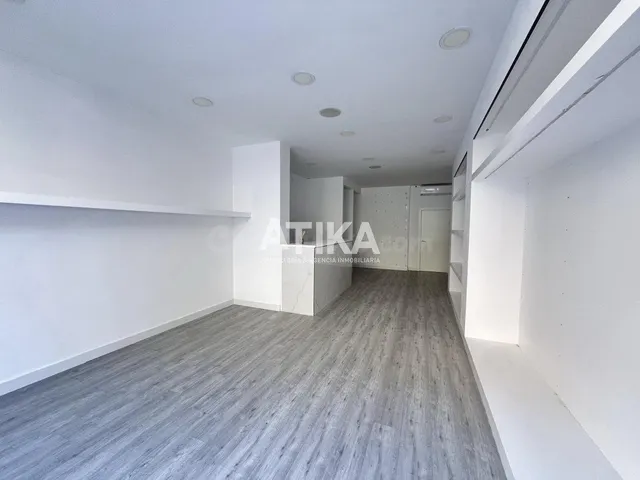 Local en alquiler en pleno corazón comercial. — 3