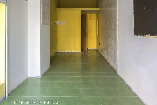 ¡Oportunidad única! Local comercial en Pontevedra - foto 3